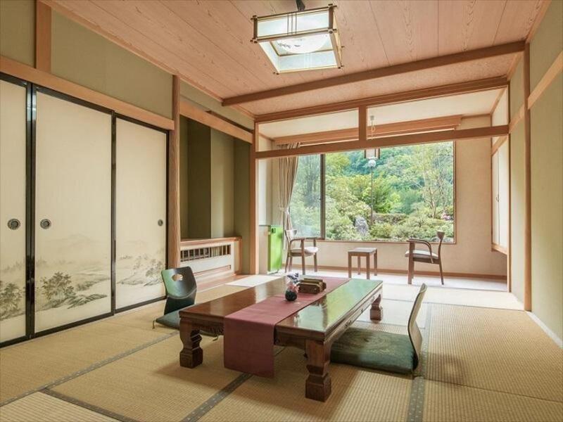 Okuhida Yakushi No Yu Honjin Hotel Takajama Kültér fotó
