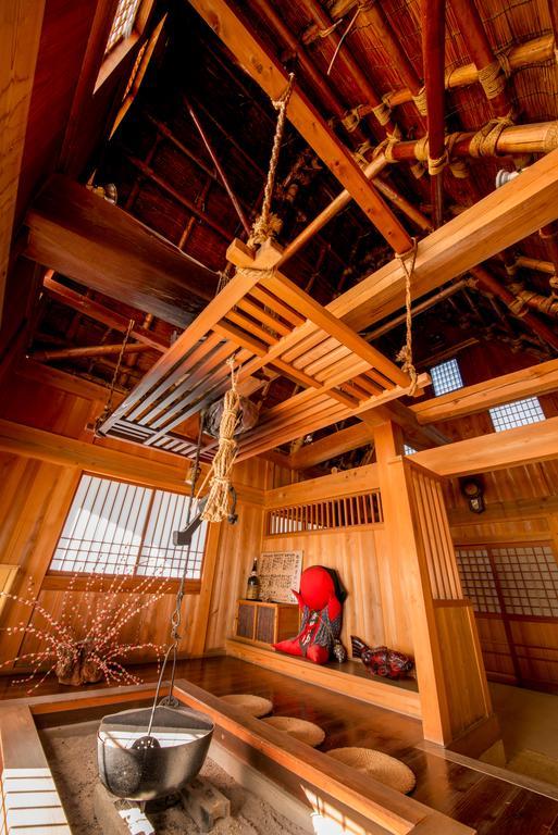 Okuhida Yakushi No Yu Honjin Hotel Takajama Kültér fotó
