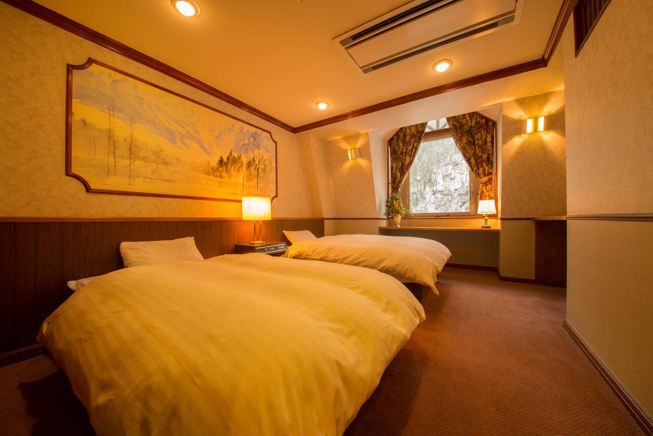 Okuhida Yakushi No Yu Honjin Hotel Takajama Kültér fotó