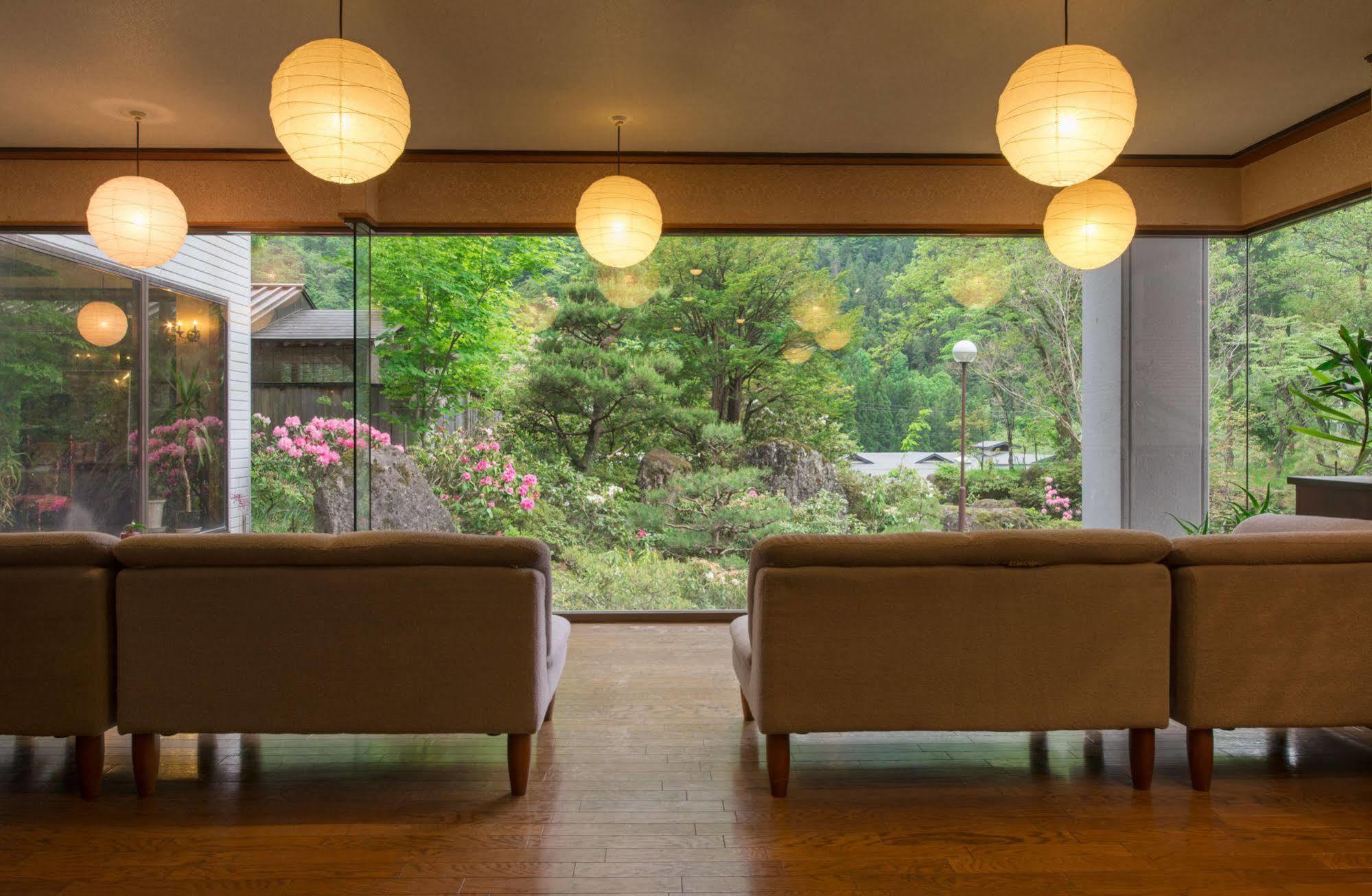 Okuhida Yakushi No Yu Honjin Hotel Takajama Kültér fotó